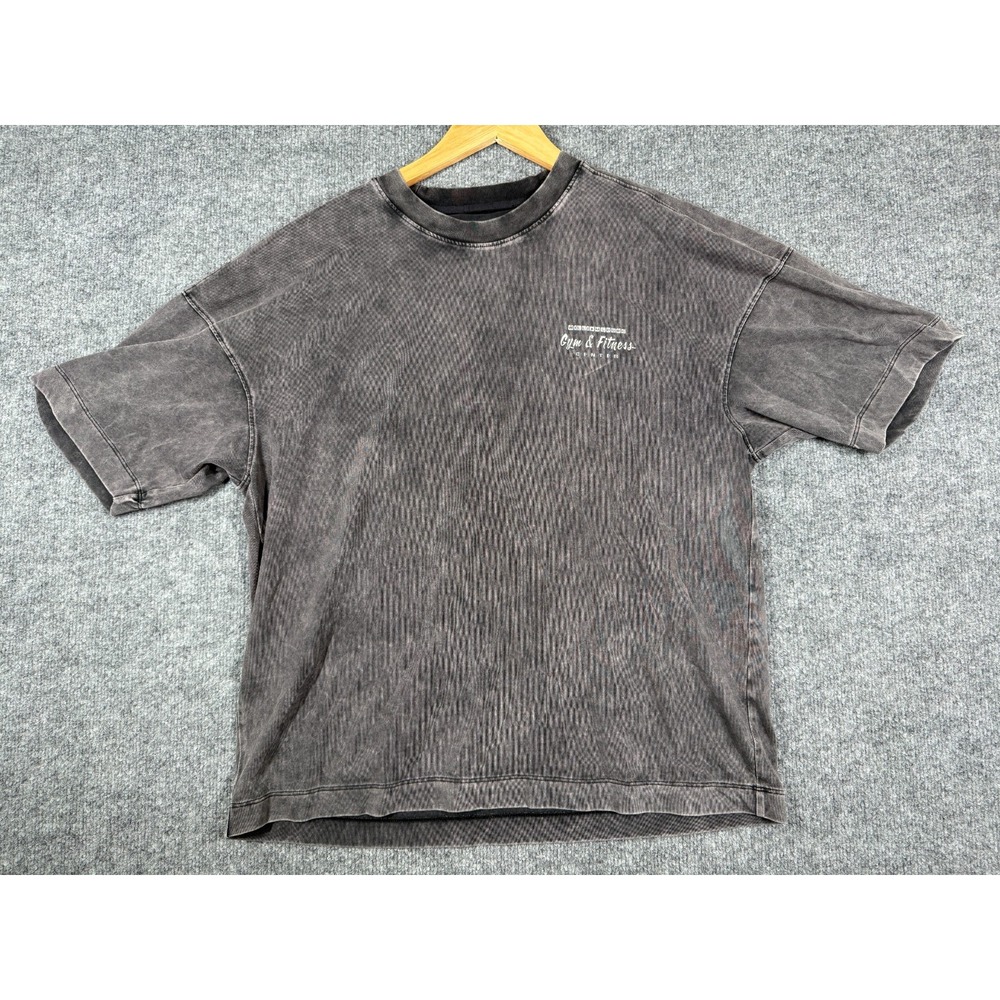 YPB by Abercrombie Gym & Fitness Center T-Shirt Mens M Gray Graphic Acid-Washed